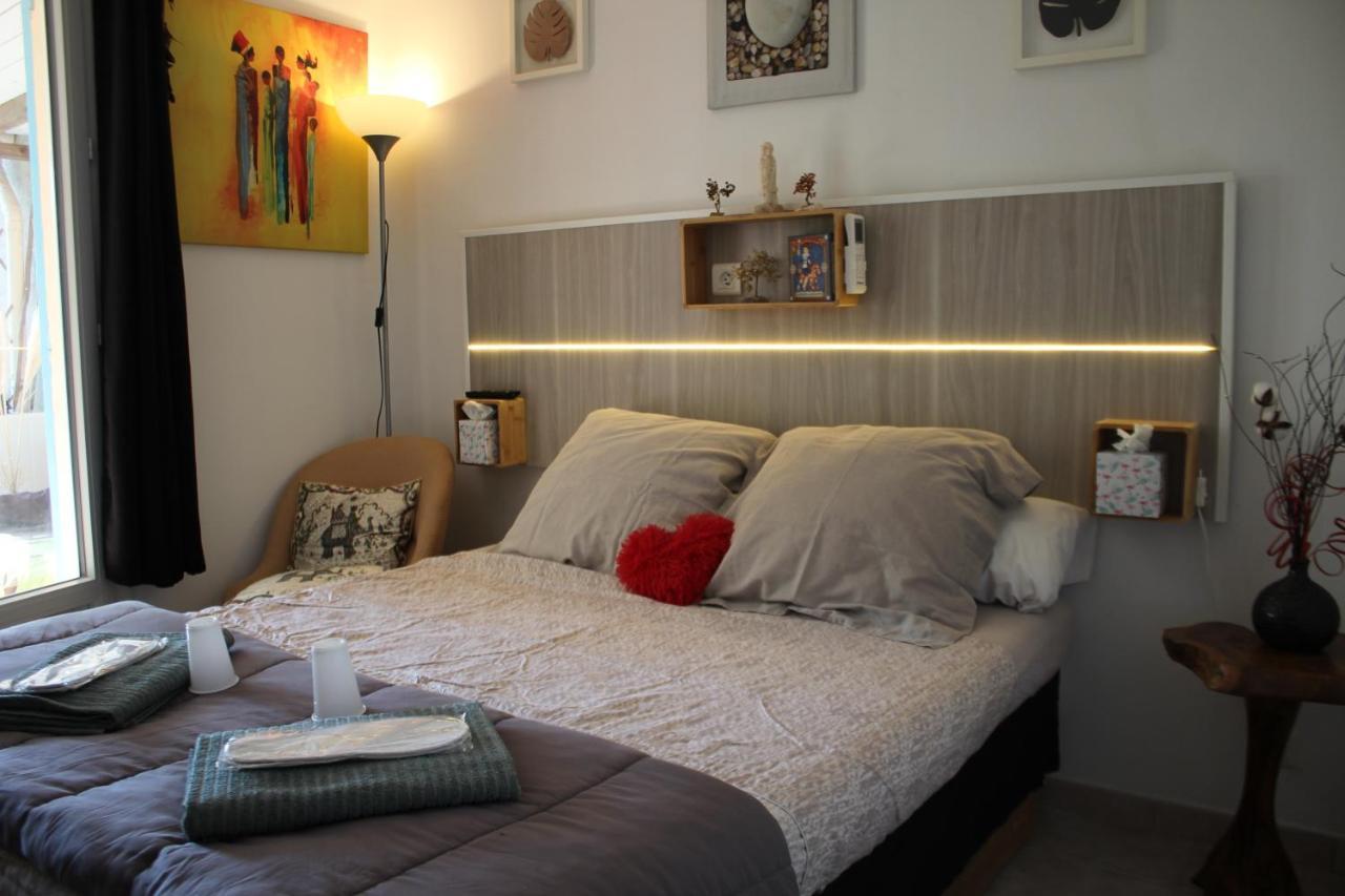 Philippe & Marie, A Louer Petite Chambre Chez L'Habitant Avec Terrasse Dans Villa, Au Pied Du Luberon Кюкюрон Екстер'єр фото