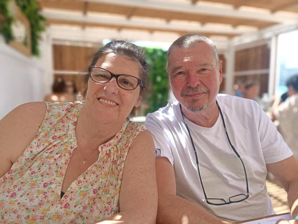 Philippe & Marie, A Louer Petite Chambre Chez L'Habitant Avec Terrasse Dans Villa, Au Pied Du Luberon Кюкюрон Екстер'єр фото
